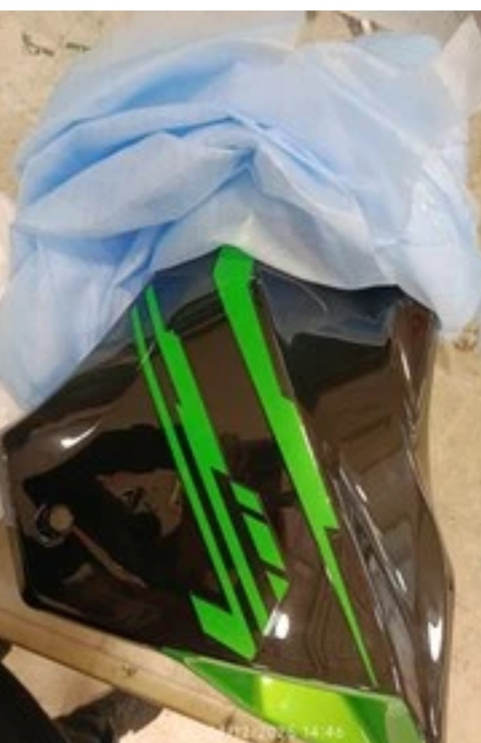 فلاپ  بغل باک ( راهنما)موتور سیکلت مگلی۲۰۰ ( سمت چپ - سبز  )